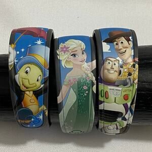 Disney Park Magic Band Frozen Fever  Elsa, Buzz, Woody and jiminy cricket